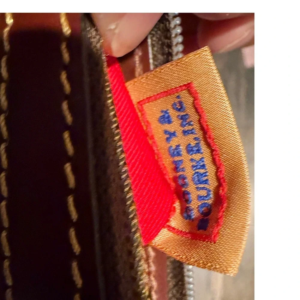 Dooney & Bourke Pebbled Leather Wristlet Cream Brown Duck Logo Wallet Clutch